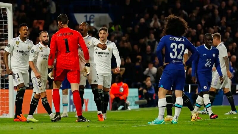 Thiago Silva chỉ trích giới chủ Chelsea sau thất bại