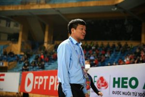 CĐV lại đốt pháo sáng, chủ tịch CLB Hải Phòng trách ngược Hà Nội FC