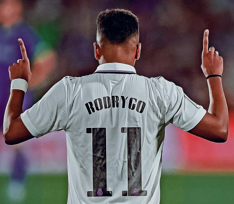 Vinicius nhận số áo biểu trưng tại Real