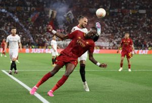 gặp vấn đề AS Roma phải bán Tammy Abraham